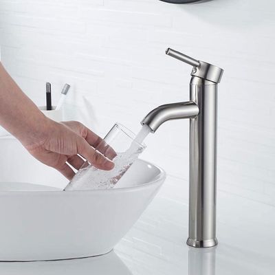 Lead Free Single Lever Basin Mixer Electroplating Hot And Cold Washbasin Faucet
